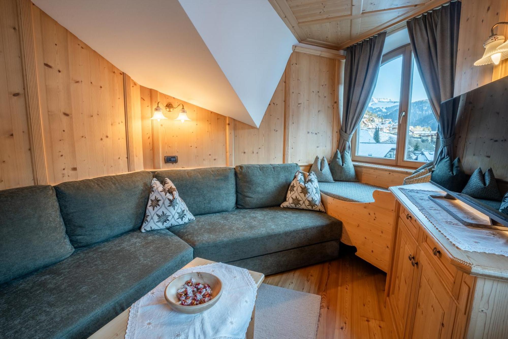 Residence Cesa Ladina Ortisei Luaran gambar