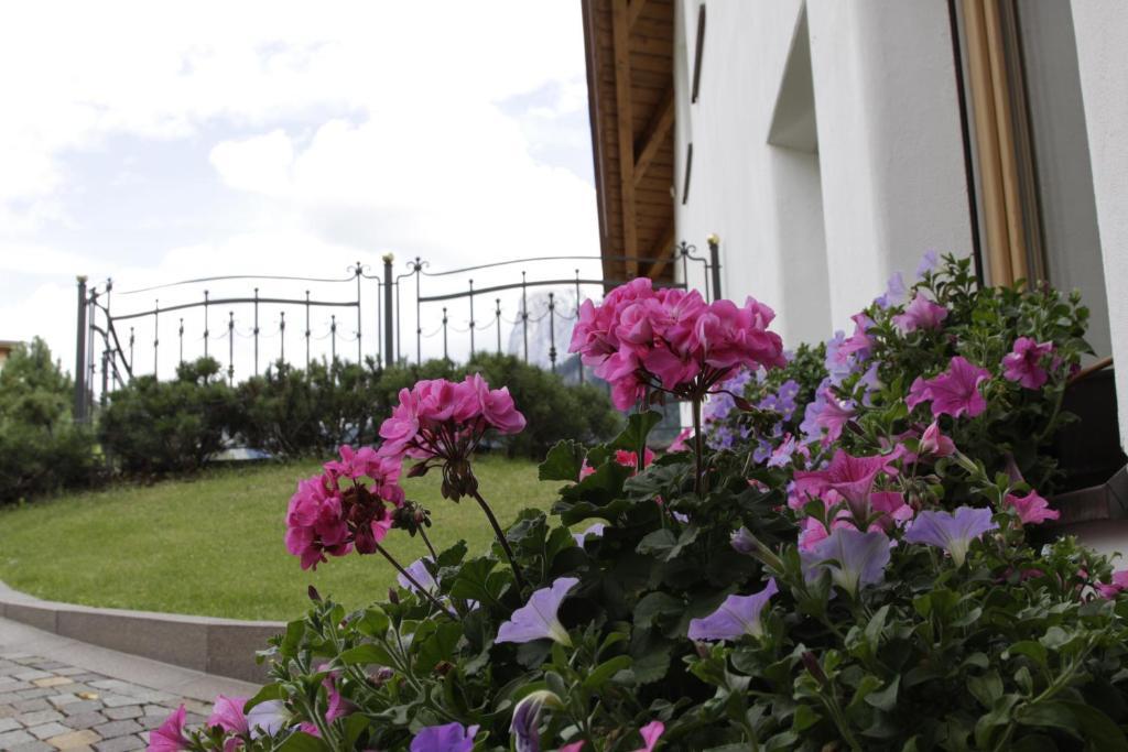 Residence Cesa Ladina Ortisei Luaran gambar